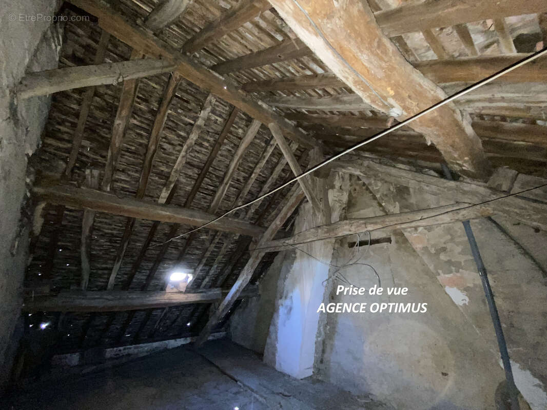 Maison à VILLENEUVE-LA-GUYARD