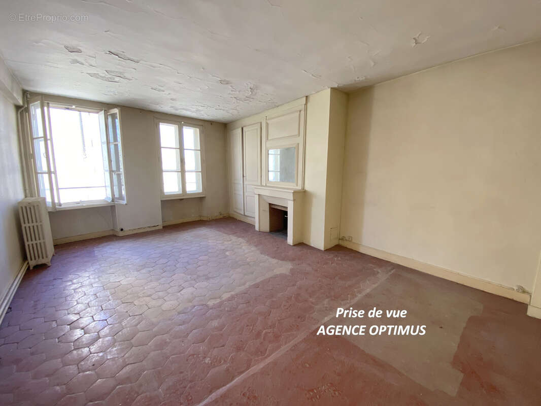 Maison à VILLENEUVE-LA-GUYARD