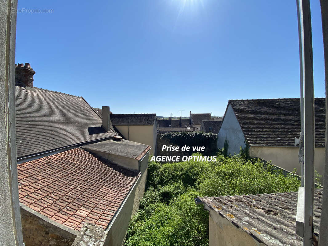 Maison à VILLENEUVE-LA-GUYARD