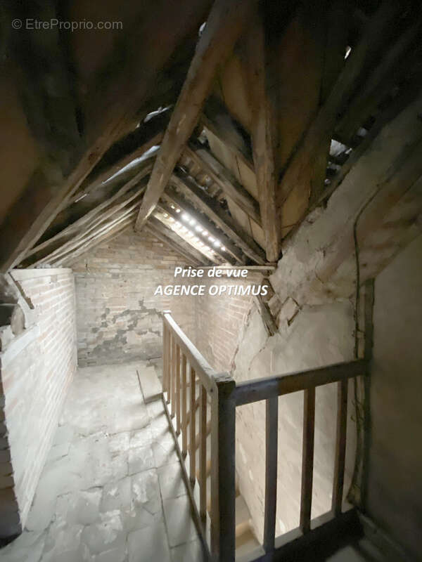 Maison à VILLENEUVE-LA-GUYARD