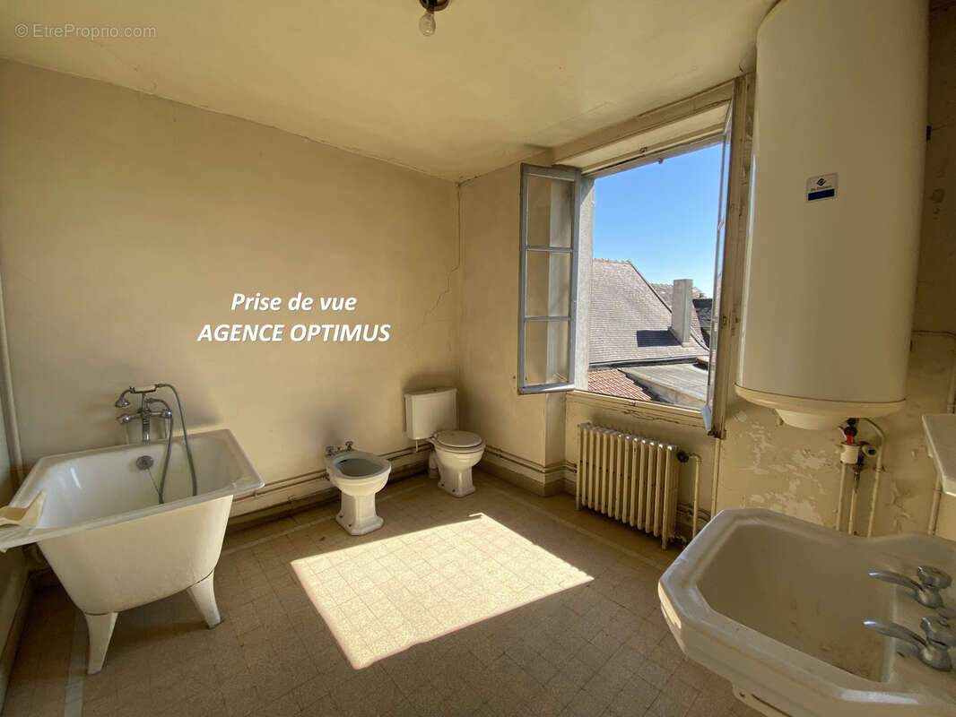 Maison à VILLENEUVE-LA-GUYARD