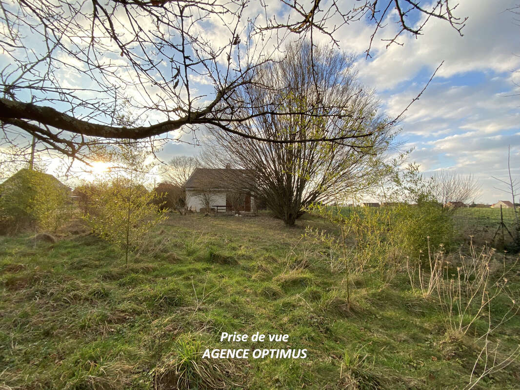 Maison à VILLENEUVE-LA-GUYARD