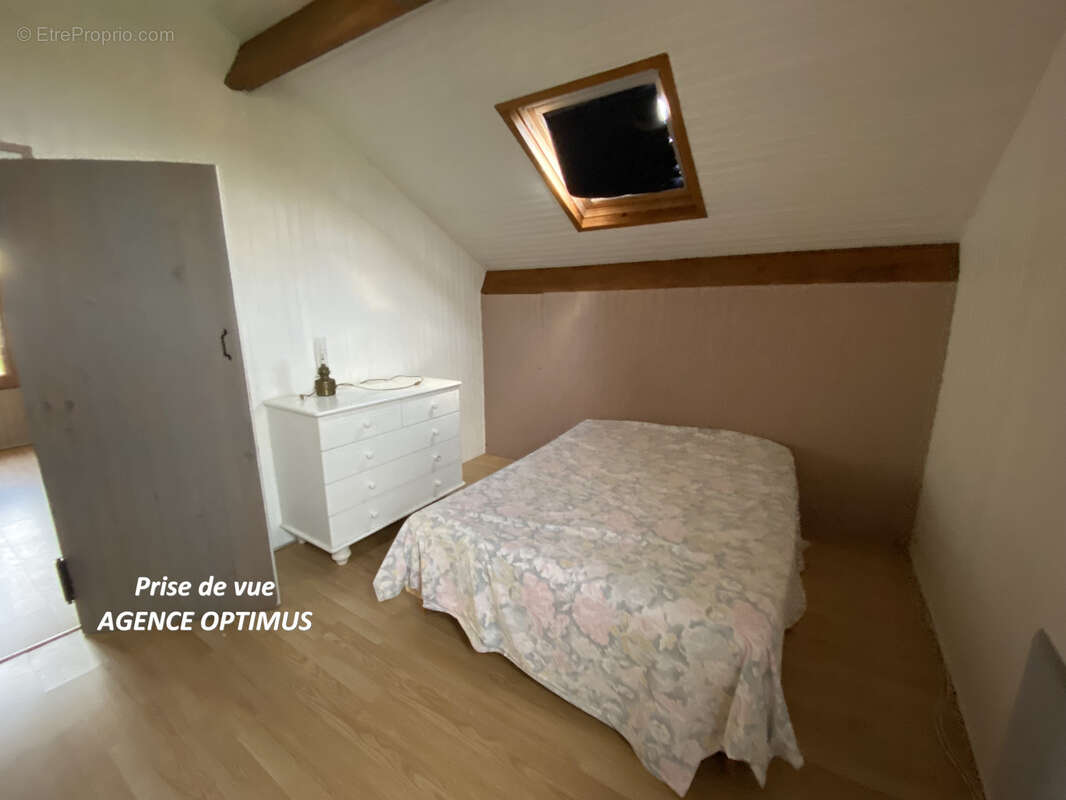 Maison à VILLENEUVE-LA-GUYARD