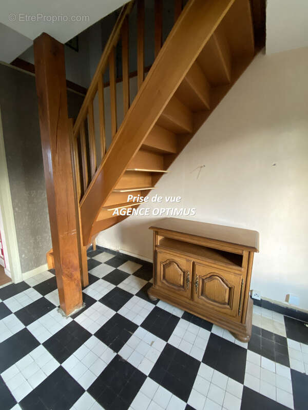 Maison à VILLENEUVE-LA-GUYARD