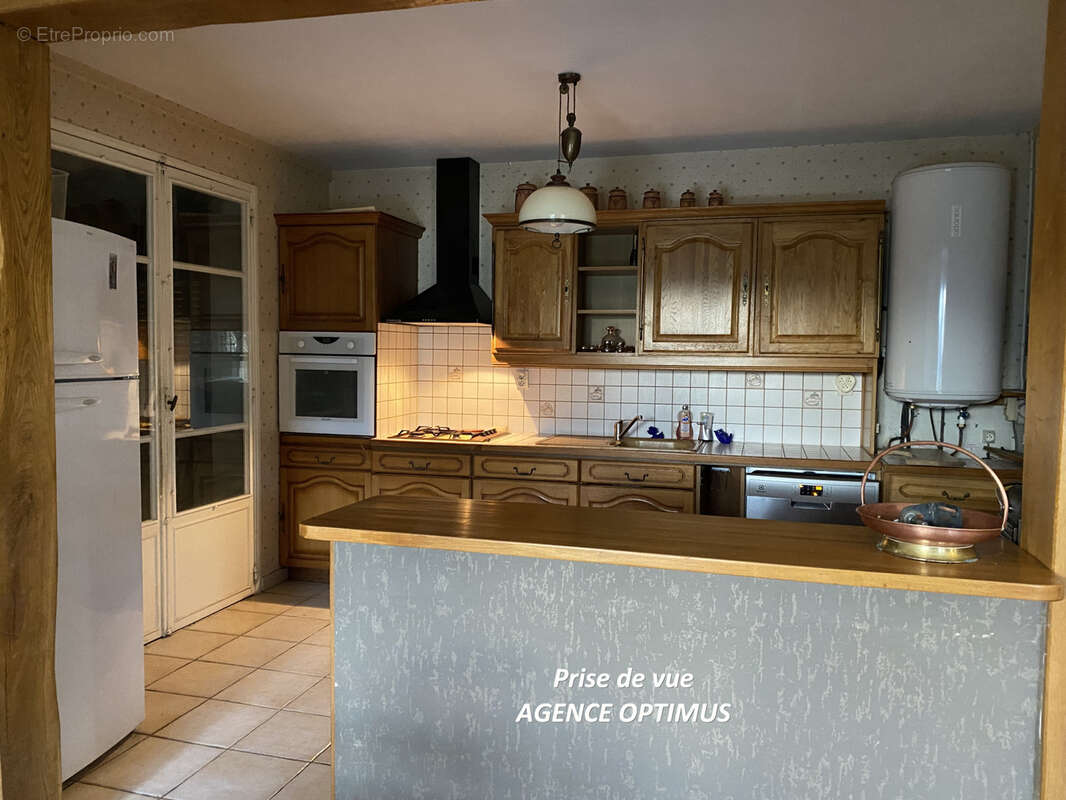 Maison à VILLENEUVE-LA-GUYARD