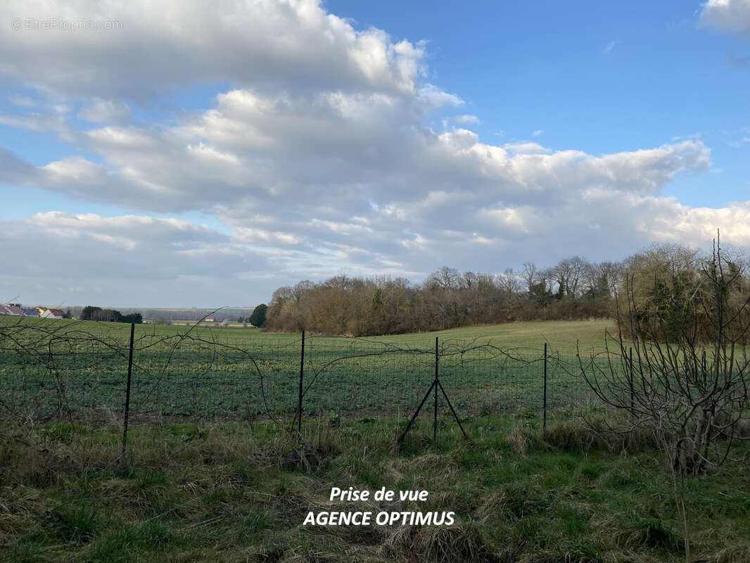 Maison à VILLENEUVE-LA-GUYARD