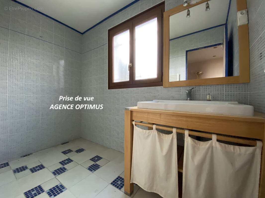 Maison à VILLENEUVE-LA-GUYARD