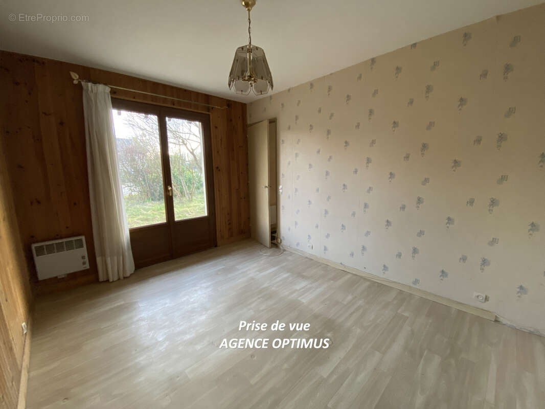 Maison à VILLENEUVE-LA-GUYARD