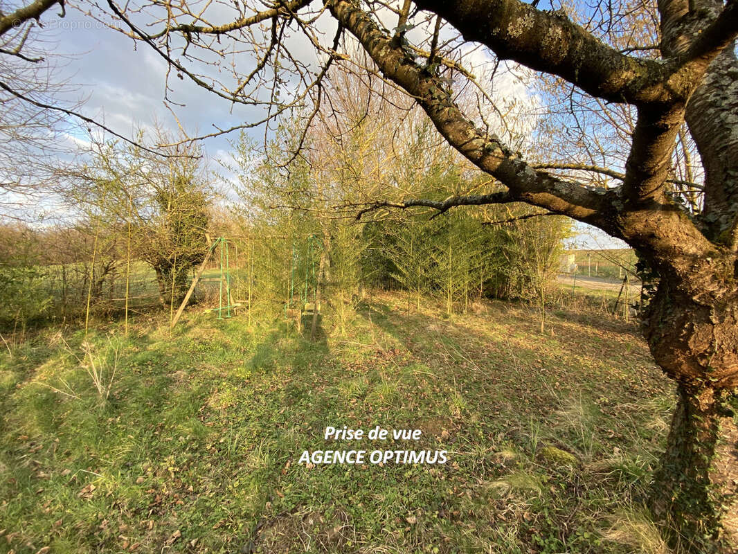 Maison à VILLENEUVE-LA-GUYARD