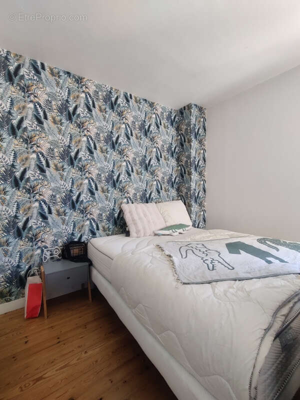 Maison à SAINT-GEORGES-DES-COTEAUX