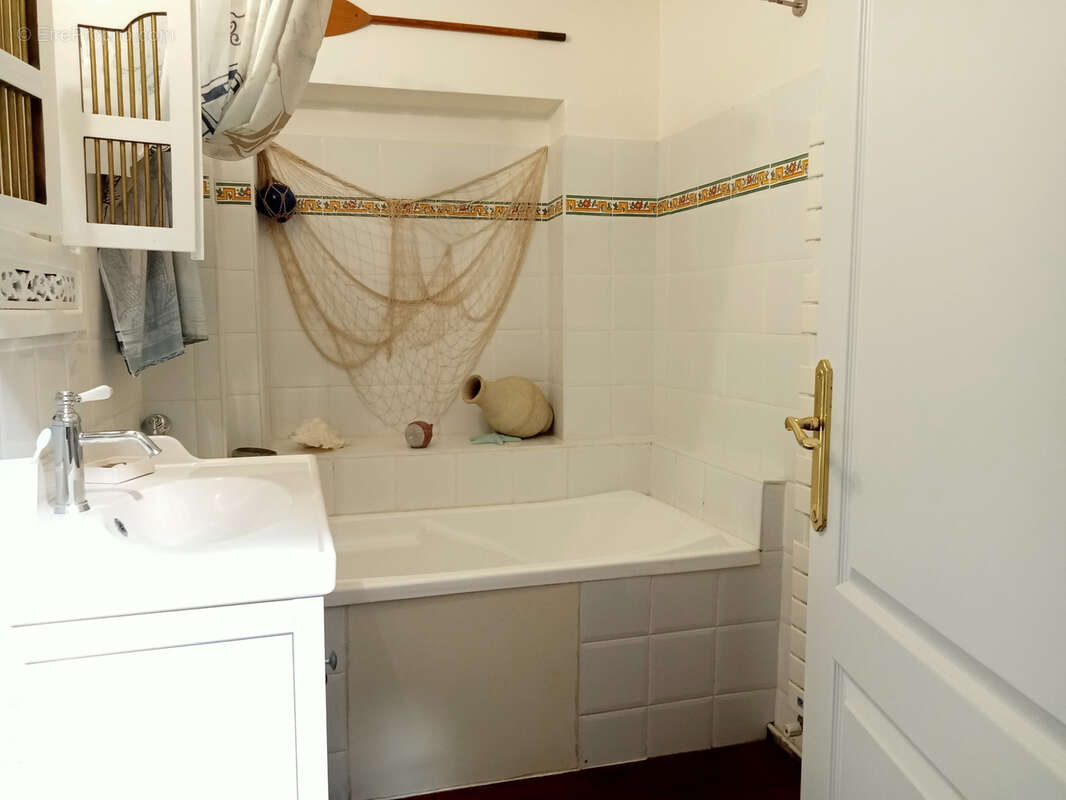 Maison à LIVRON-SUR-DROME