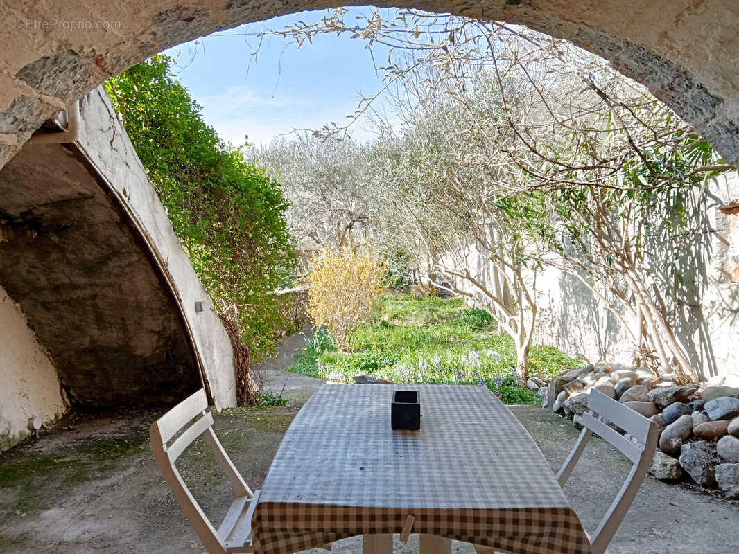 Maison à LIVRON-SUR-DROME