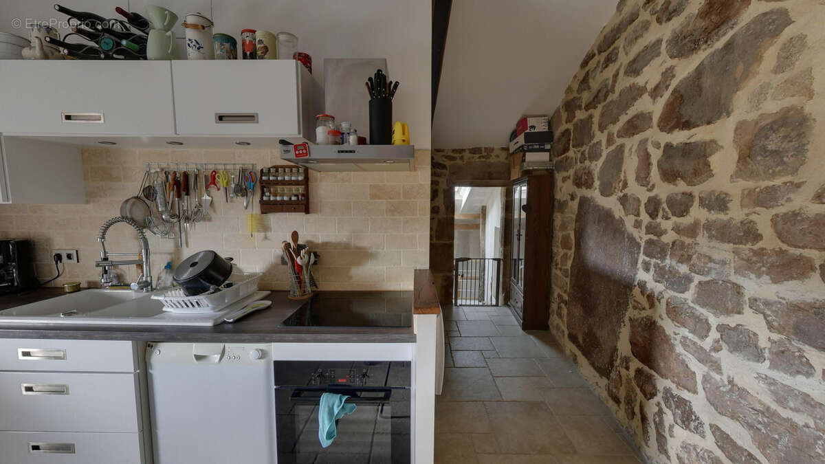 Maison à GILHAC-ET-BRUZAC