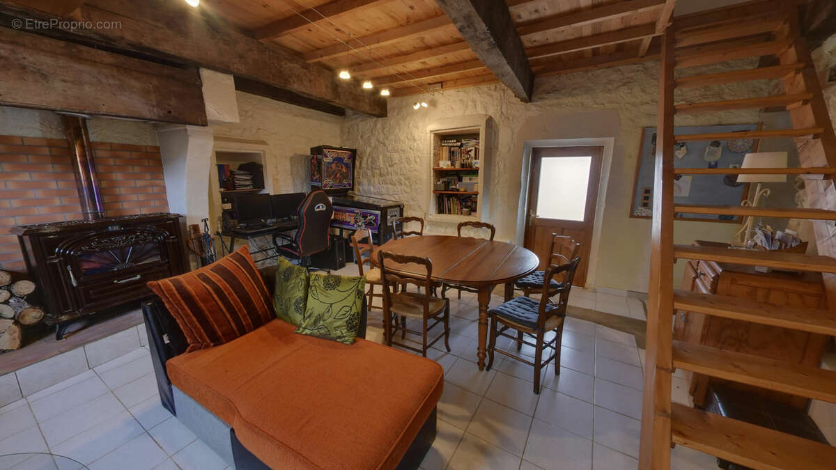 Maison à GILHAC-ET-BRUZAC