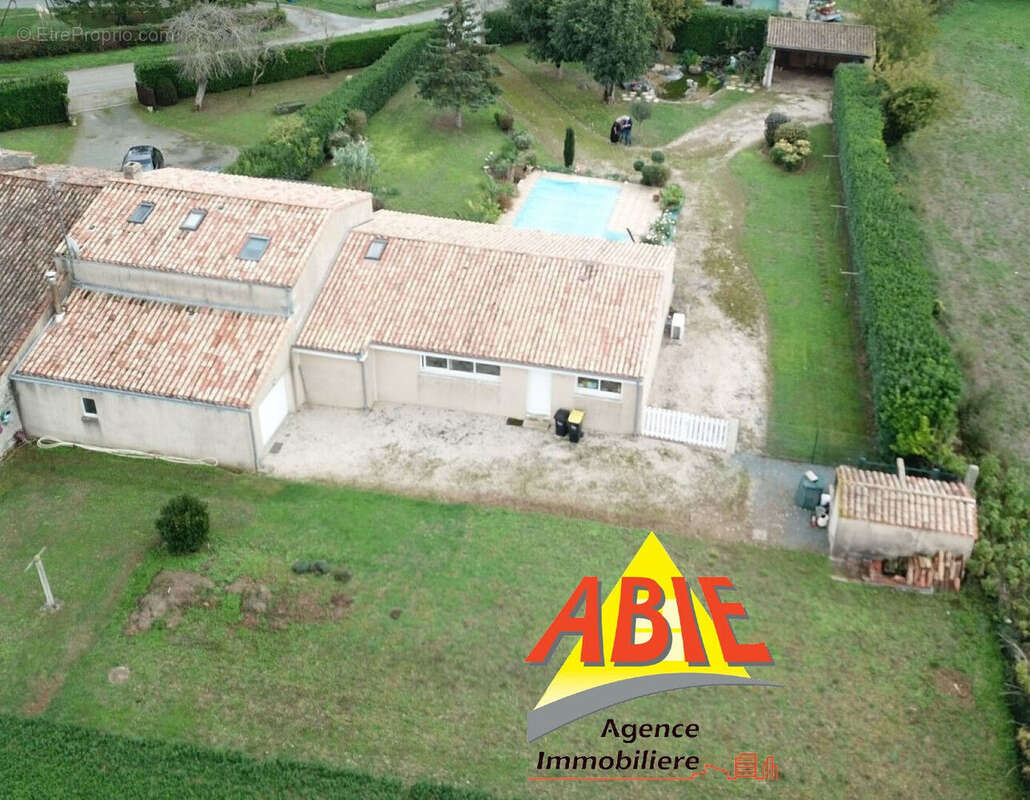 Photo 3 - Maison à BENET