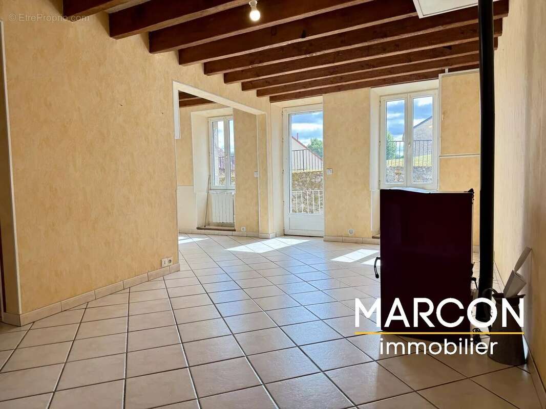 Maison à SAINT-VAURY