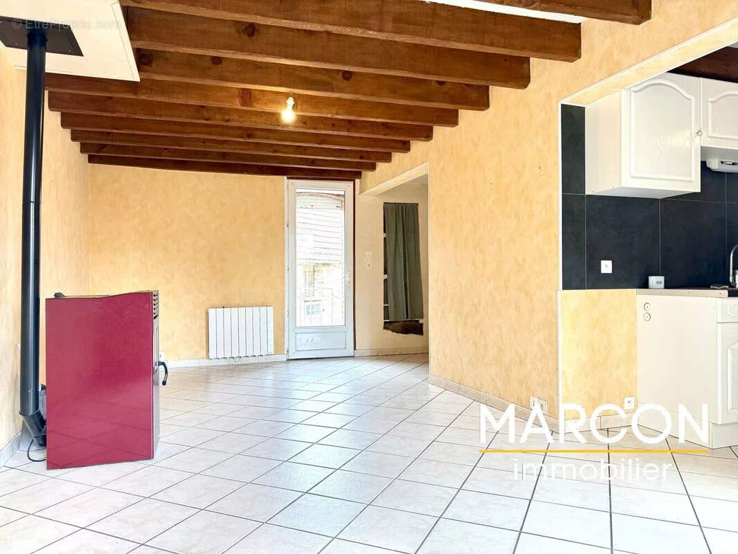 Maison à SAINT-VAURY