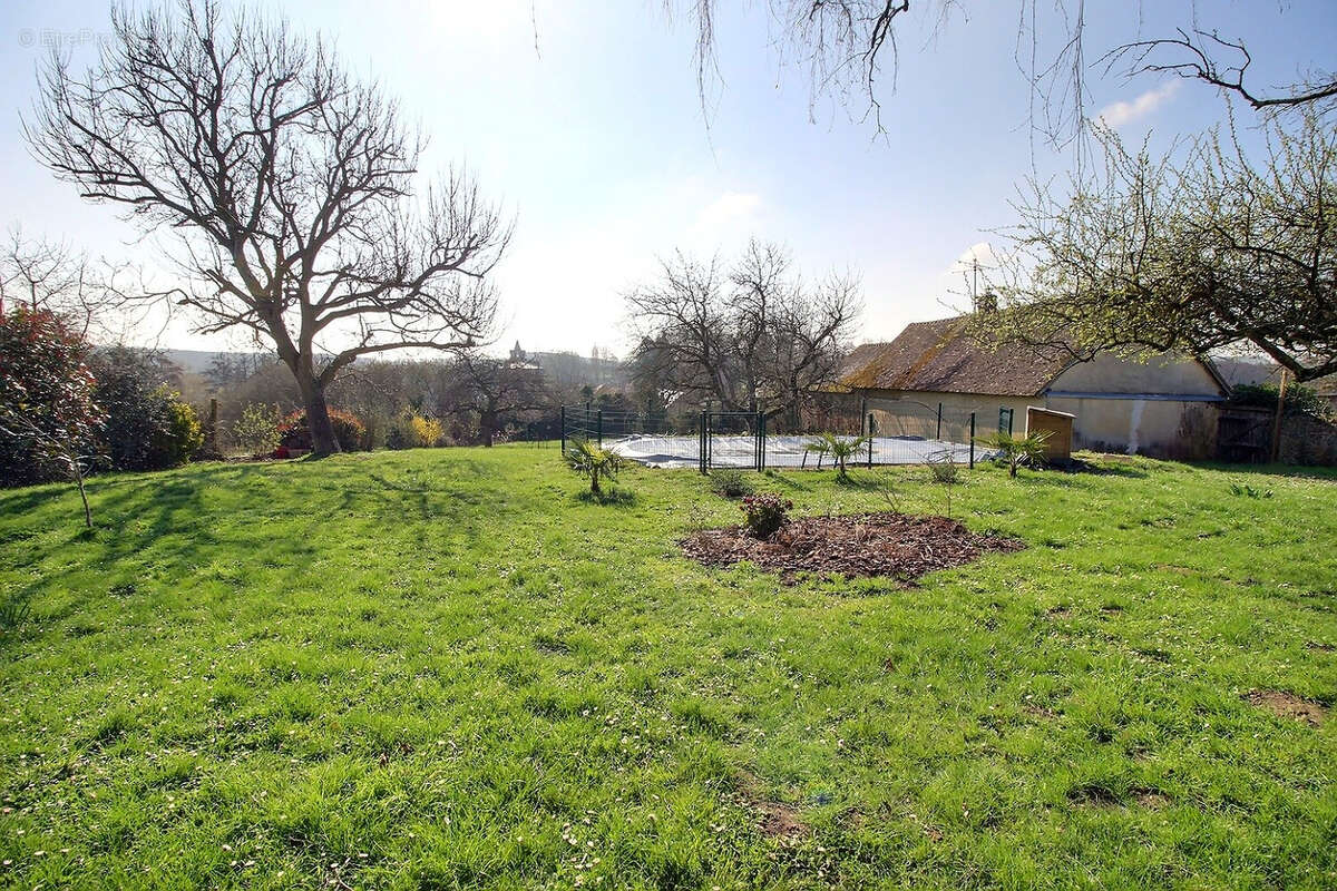 Maison à CHATEAUNEUF-EN-THYMERAIS