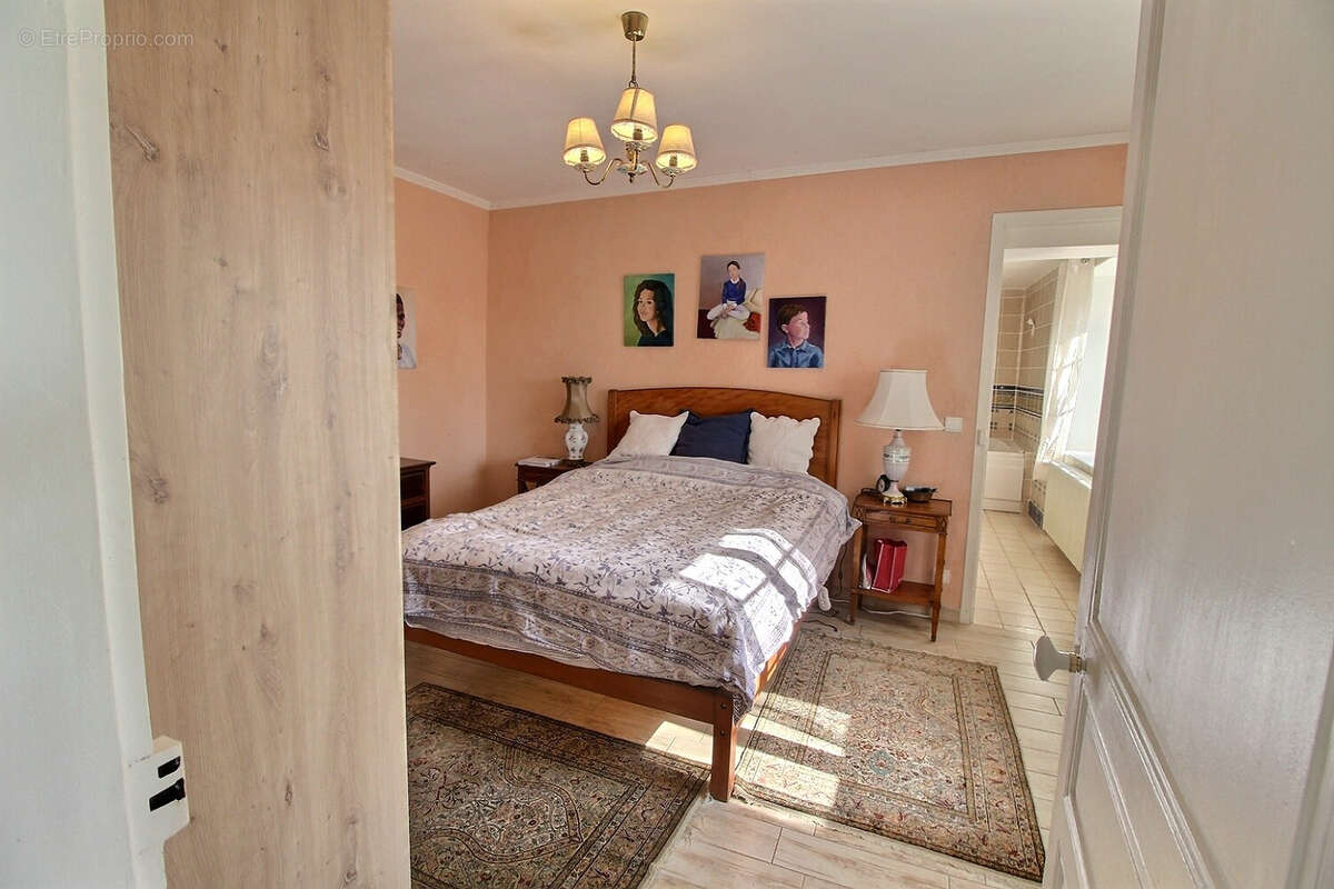 Maison à CHATEAUNEUF-EN-THYMERAIS