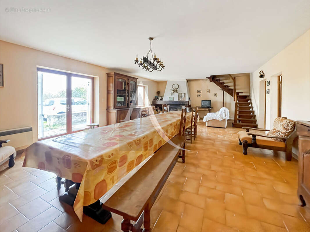 Maison à SAINT-MATRE