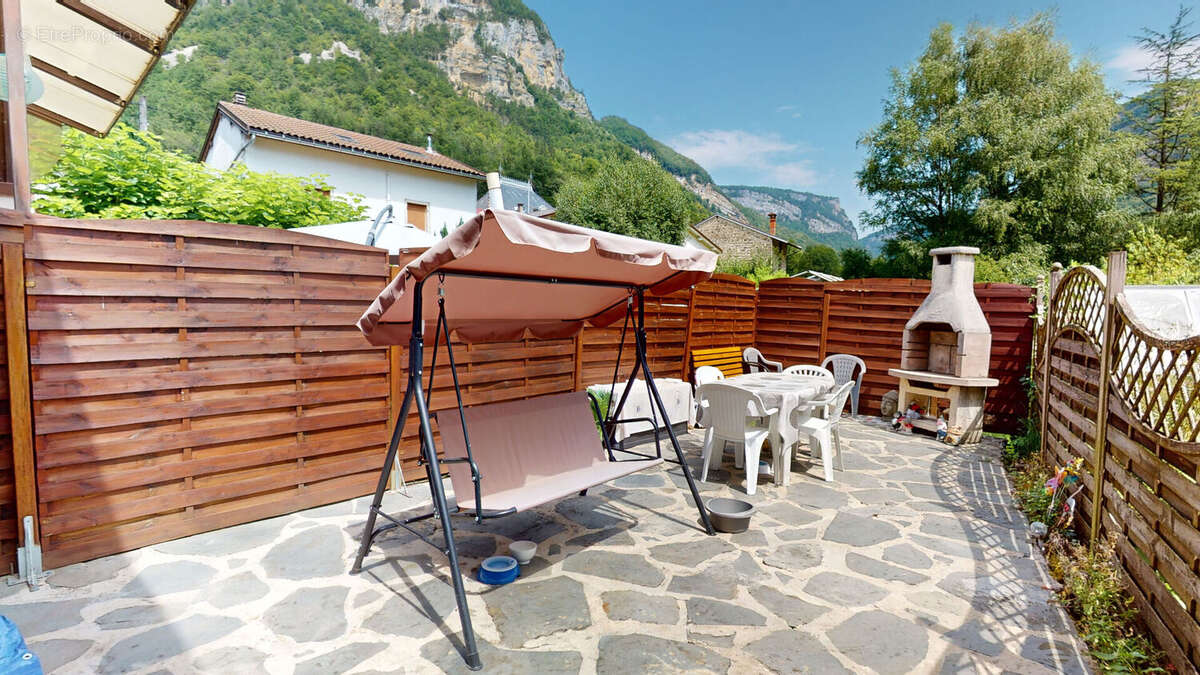 Appartement à CHALEY