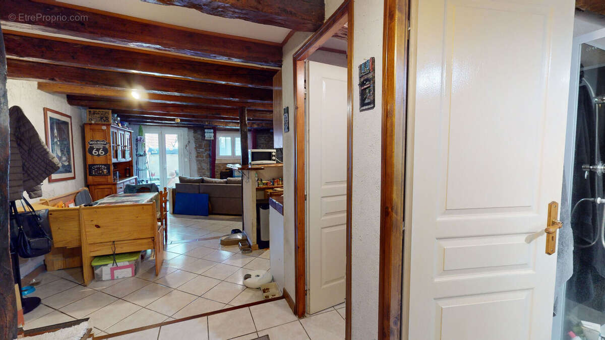 Appartement à CHALEY