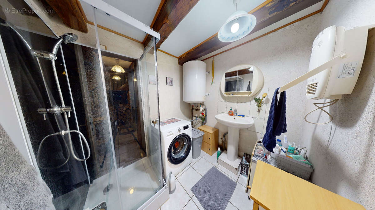 Appartement à CHALEY