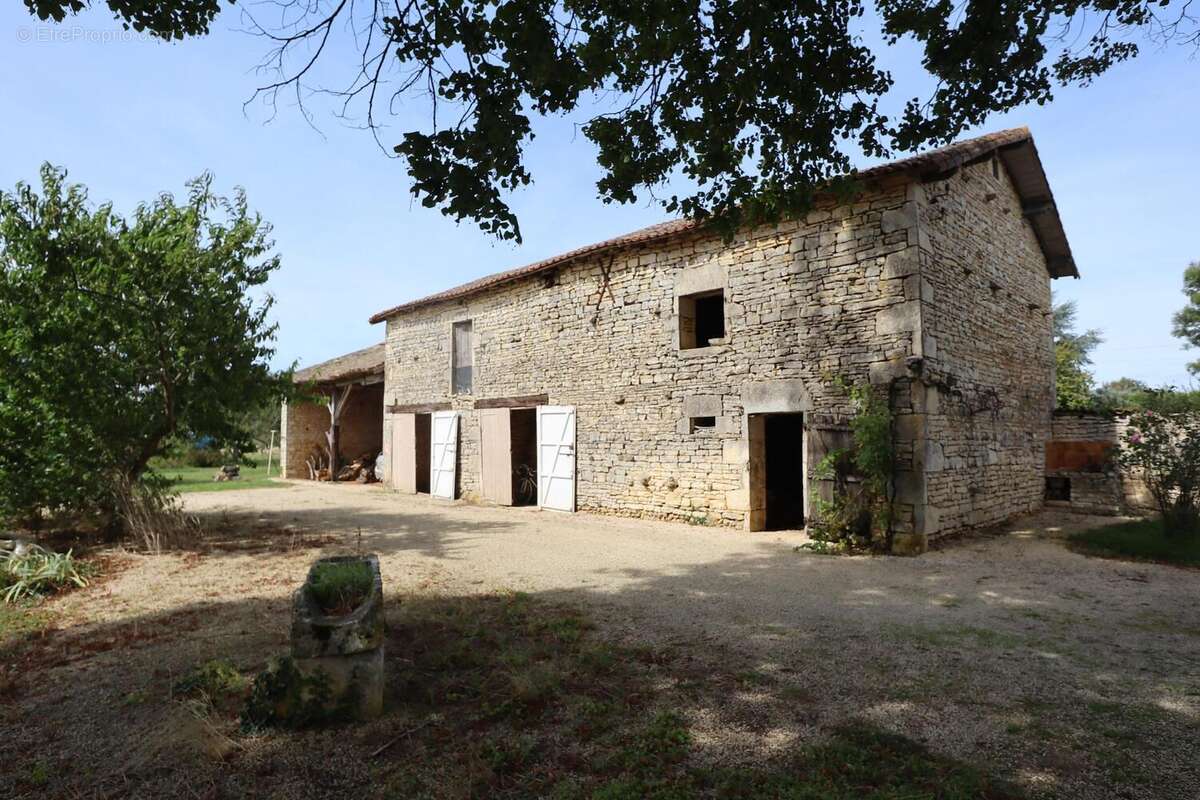 Photo 2 - Maison à ROUILLE