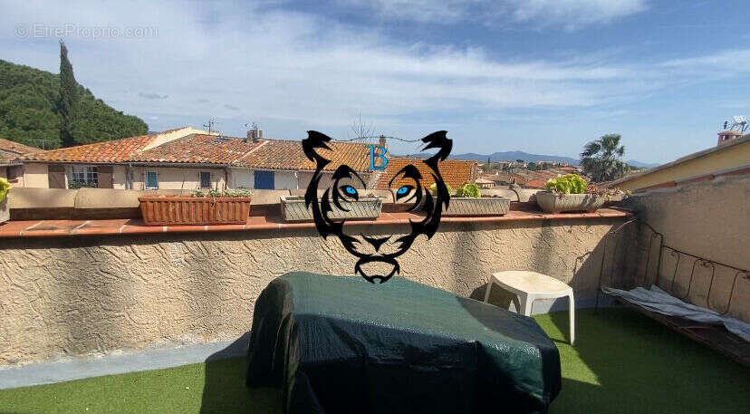 Maison à ROQUEBRUNE-SUR-ARGENS