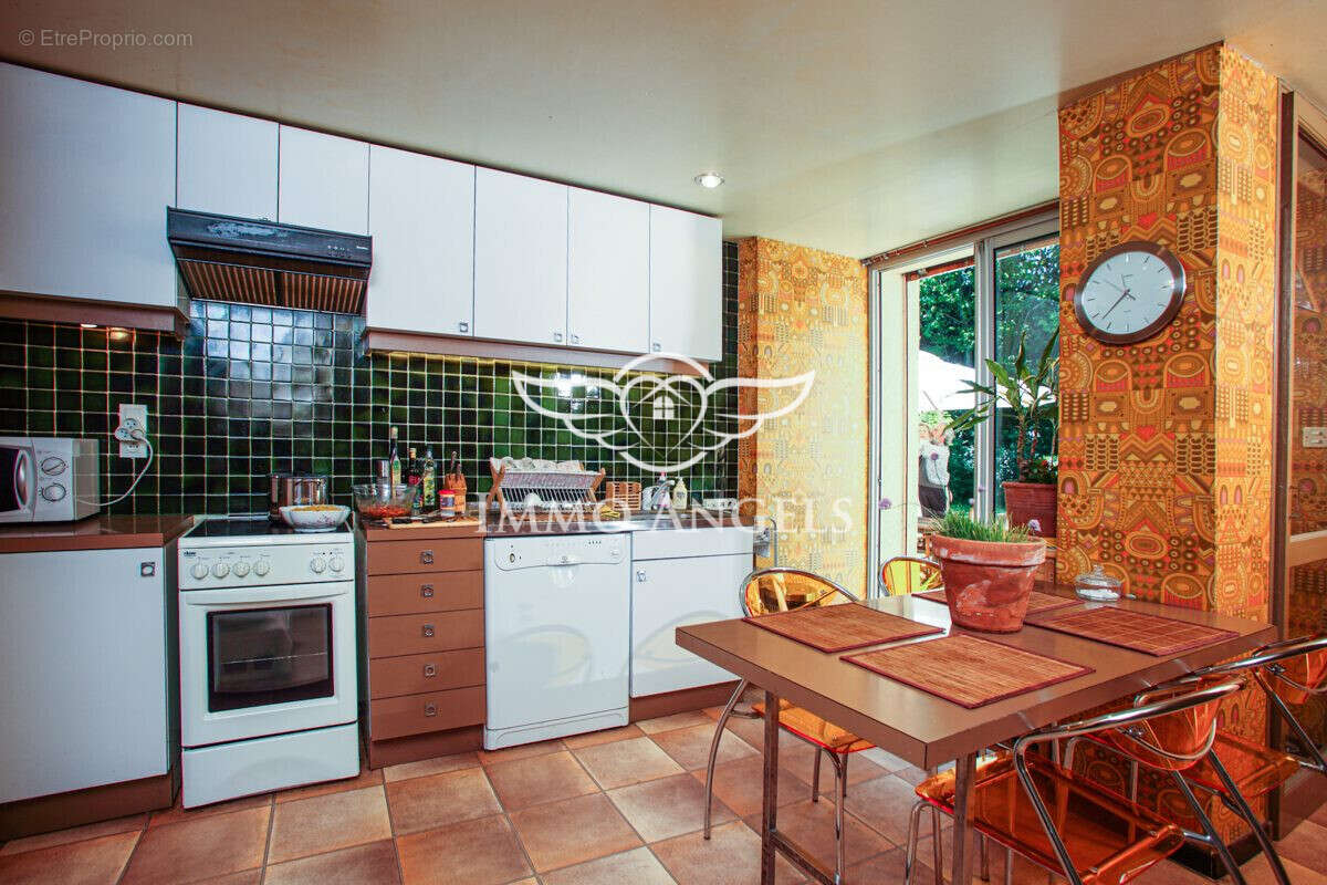 Maison à MORIERES-LES-AVIGNON