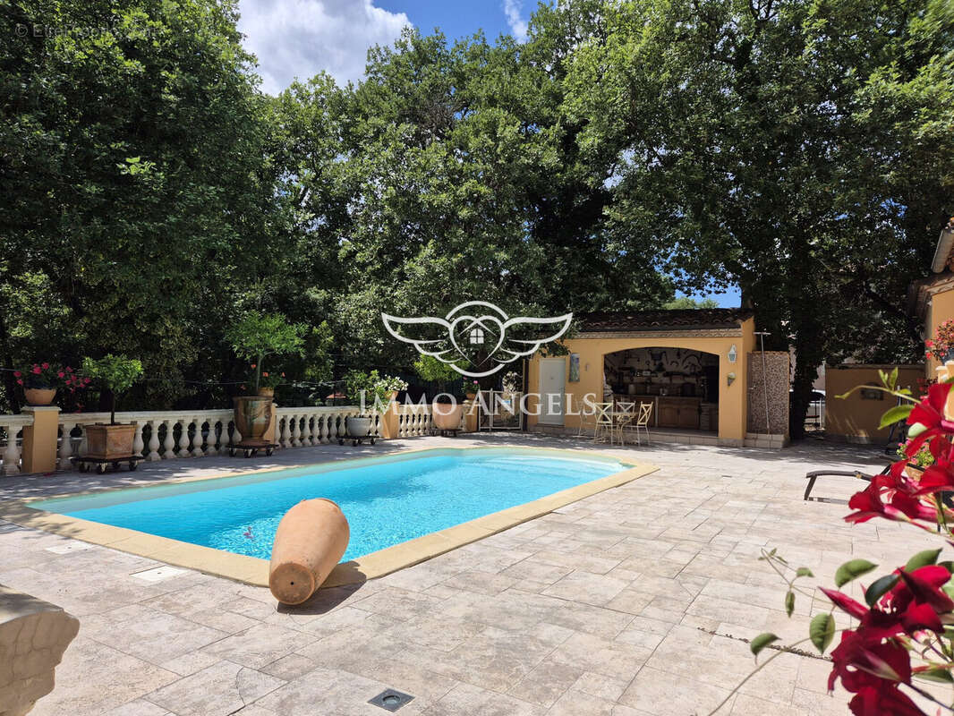 Maison à RIBAUTE-LES-TAVERNES