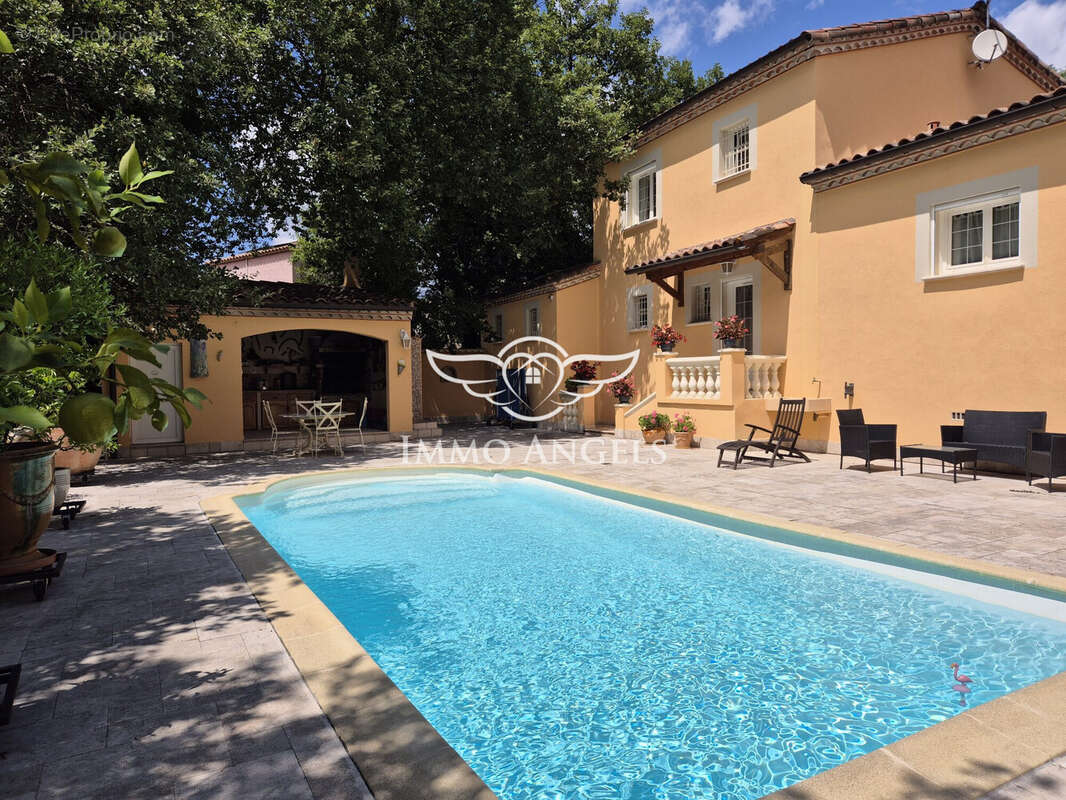 Maison à RIBAUTE-LES-TAVERNES