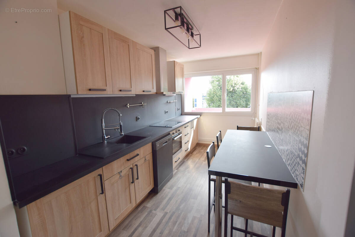 Appartement à GRAND-CHARMONT