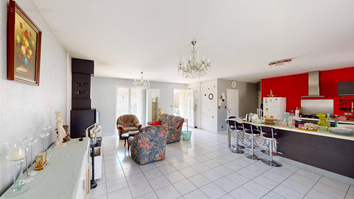 Maison à CREYS-MEPIEU