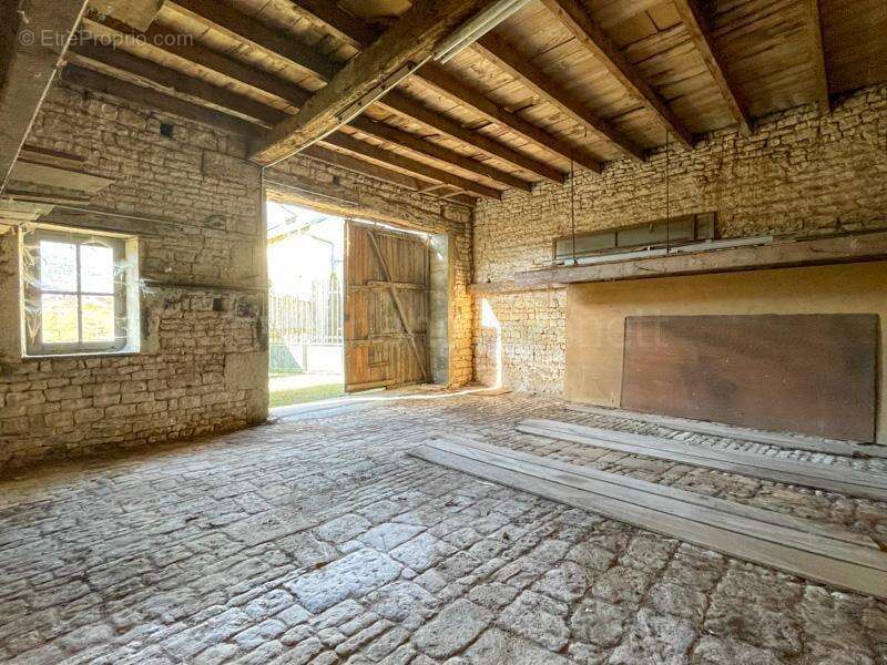 Maison à SAUZE-VAUSSAIS