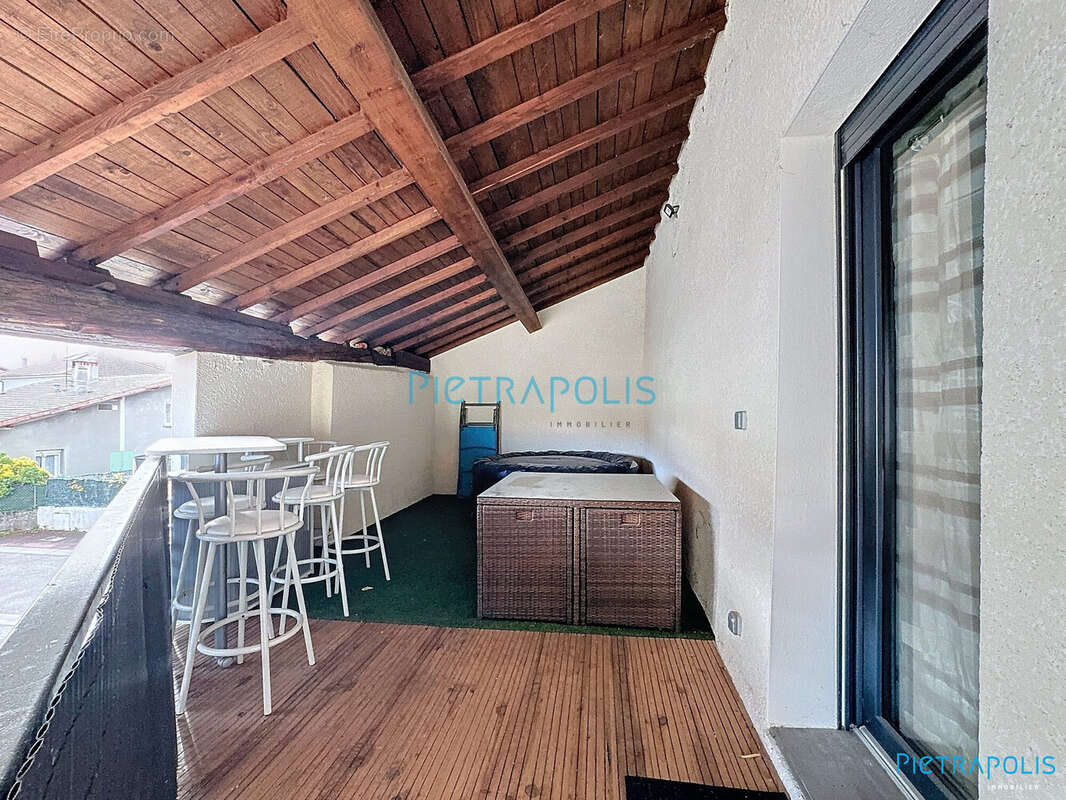 Terrasse couverte - Maison à BEYNOST