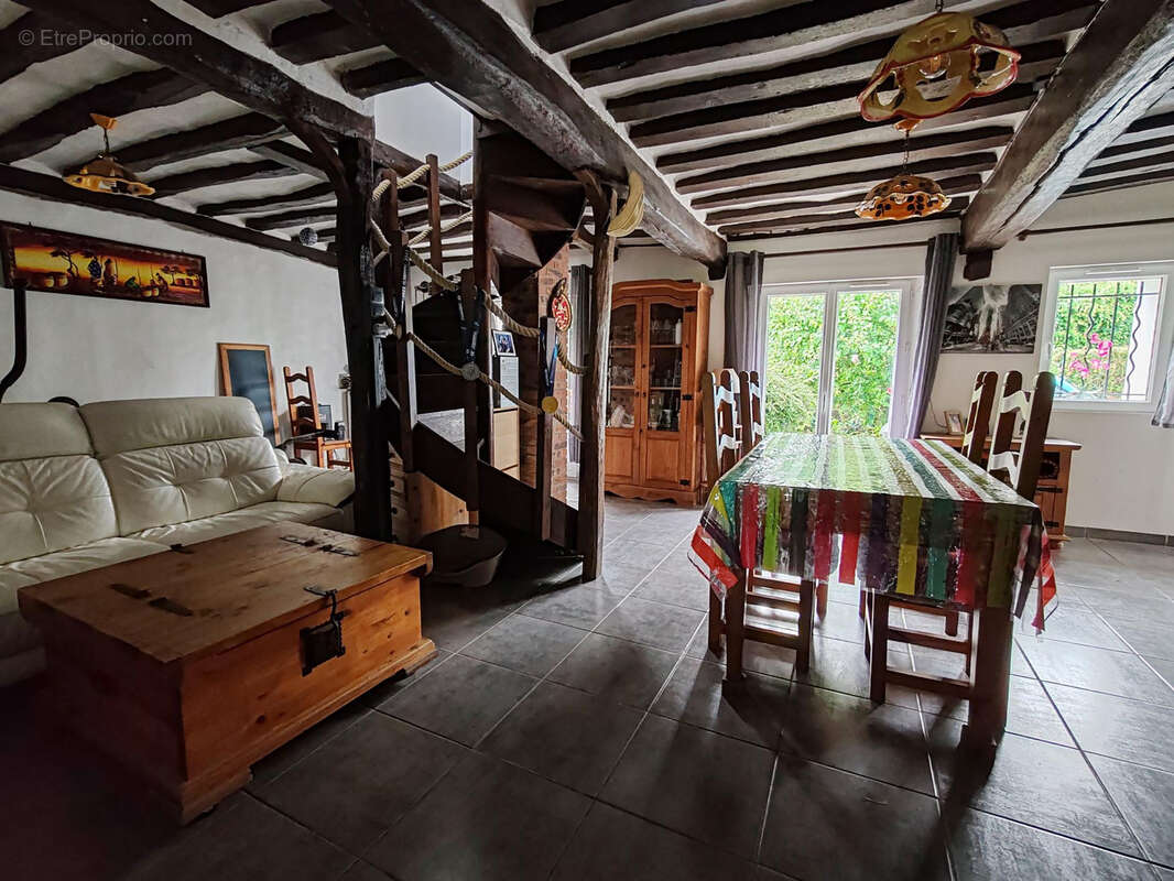 Maison à CREPY-EN-VALOIS