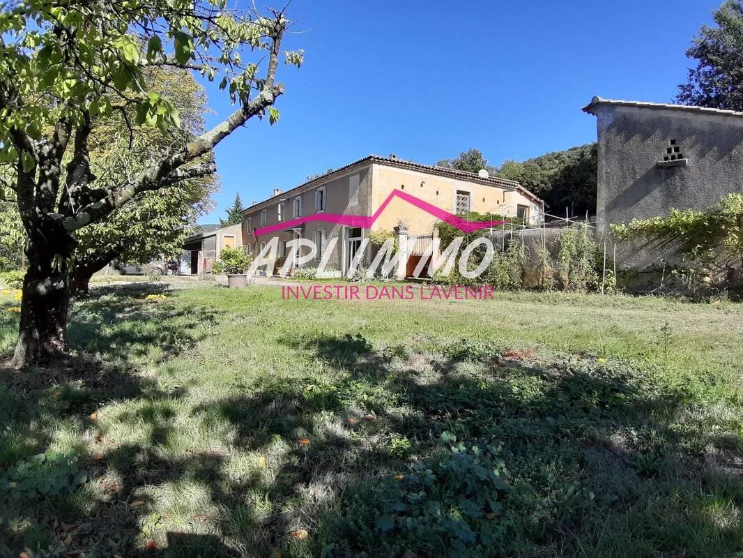 Maison à SAINT-MONTAN