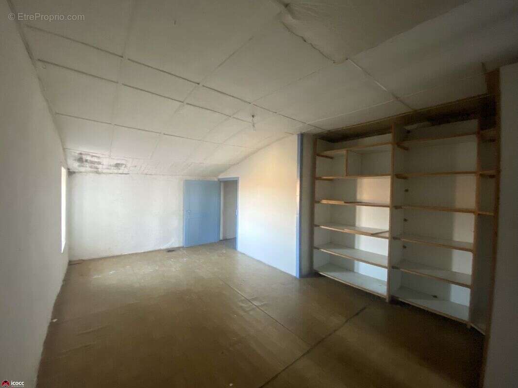 Maison à SAINTE-GEMME-LA-PLAINE