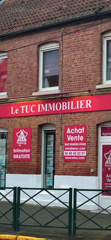 Terrain à VILLERS-CHATEL