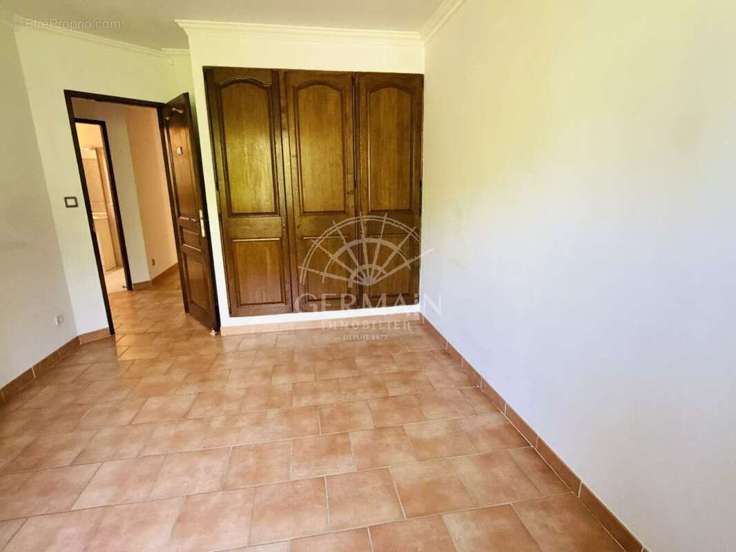 Maison à L'ISLE-SUR-LA-SORGUE