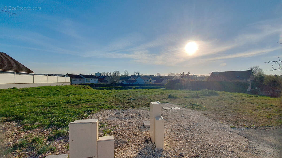 Terrain à DELLE