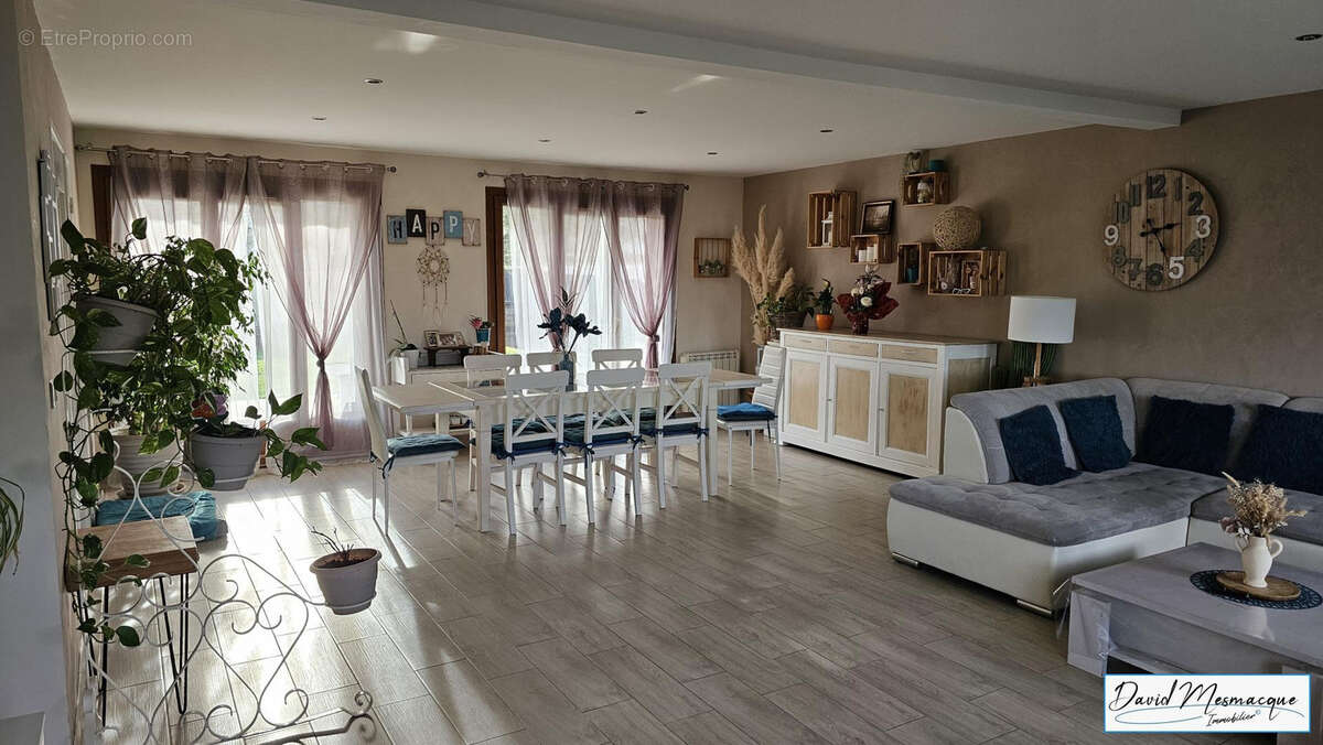 Maison à CHANNAY-SUR-LATHAN