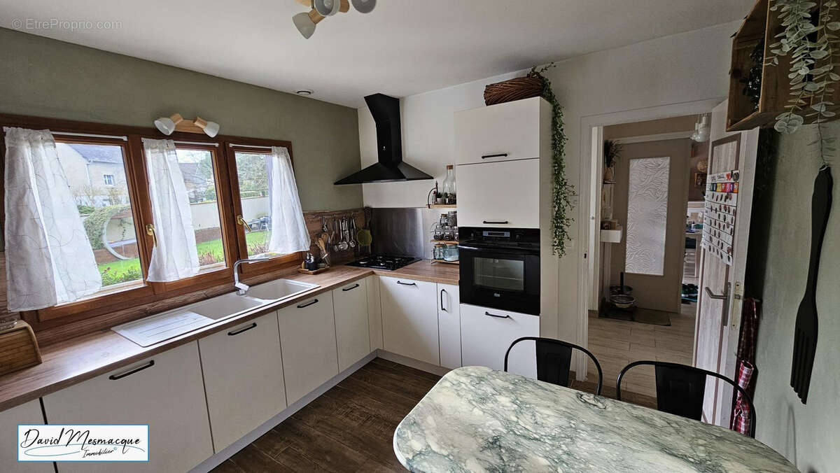 Maison à CHANNAY-SUR-LATHAN