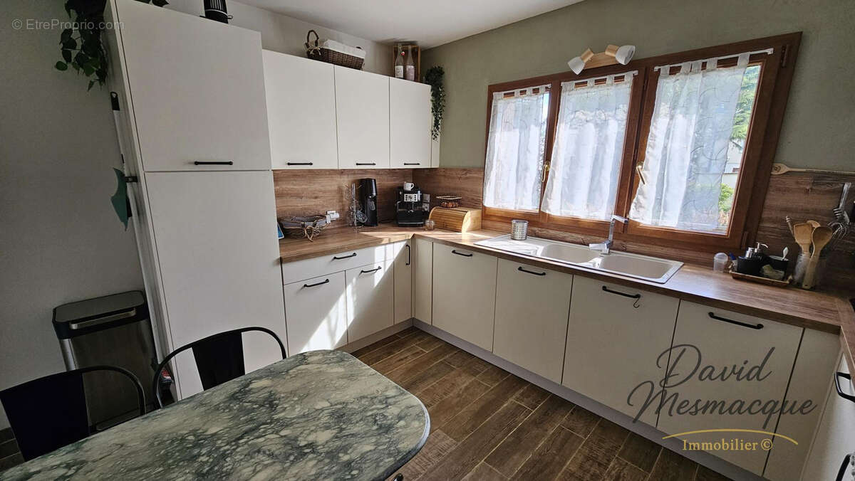 Maison à CHANNAY-SUR-LATHAN