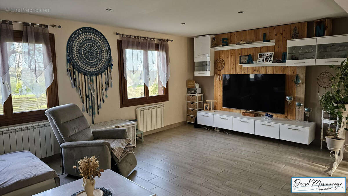 Maison à CHANNAY-SUR-LATHAN