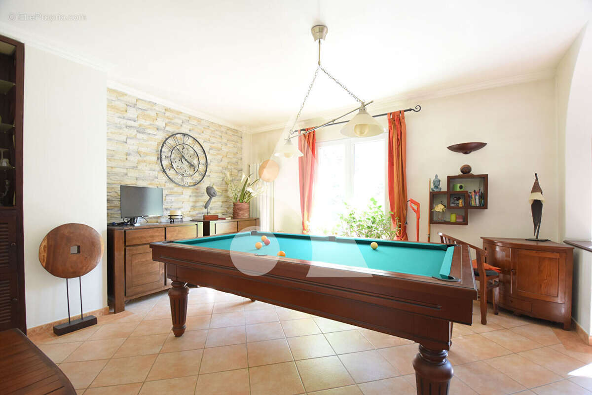 Maison à ORRY-LA-VILLE