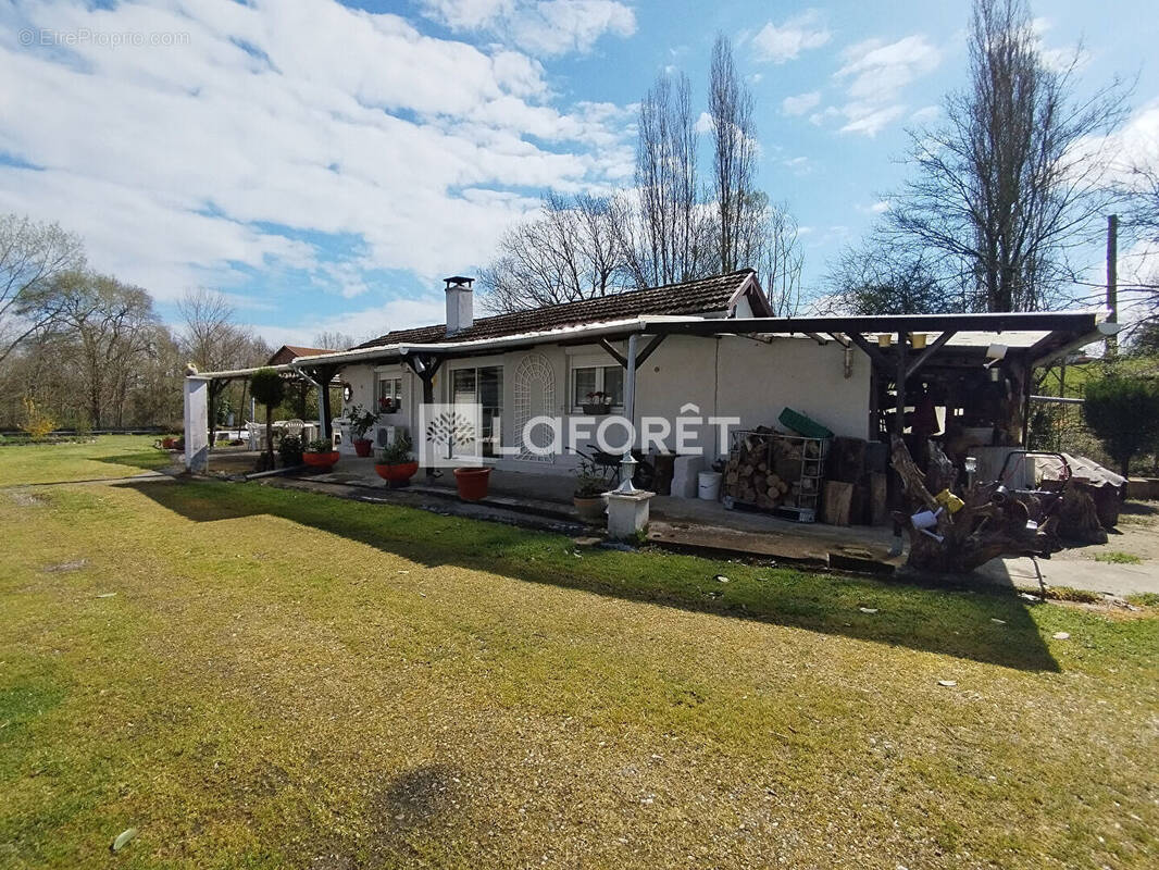 Maison à CASTELMAYRAN