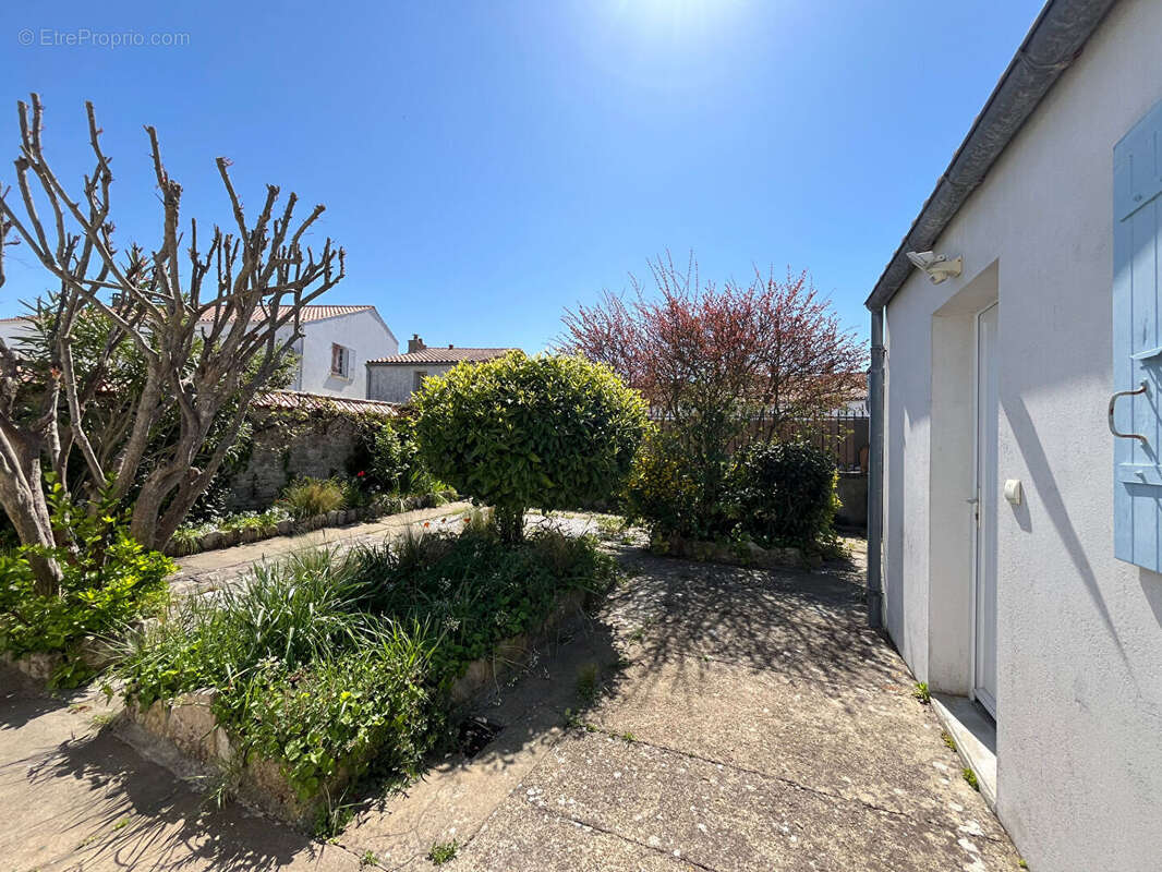 Maison à LA BREE-LES-BAINS