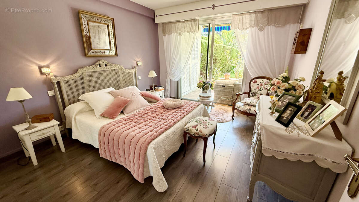 Appartement à LE CANNET